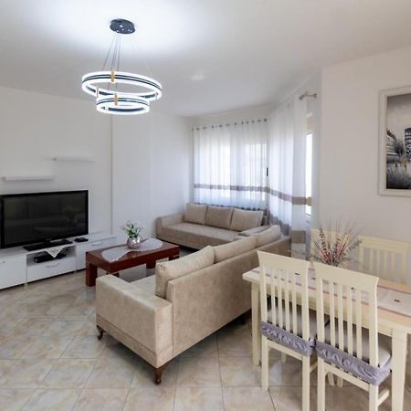 Spacious 2 Bedroom Apartment In Durres Beach Exteriör bild