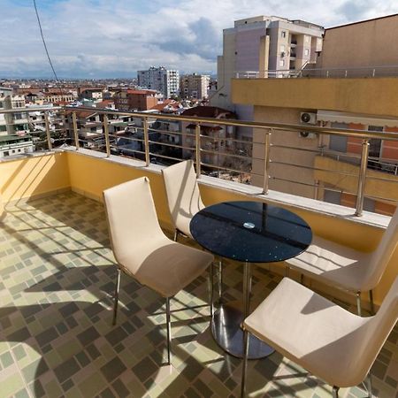Spacious 2 Bedroom Apartment In Durres Beach Exteriör bild