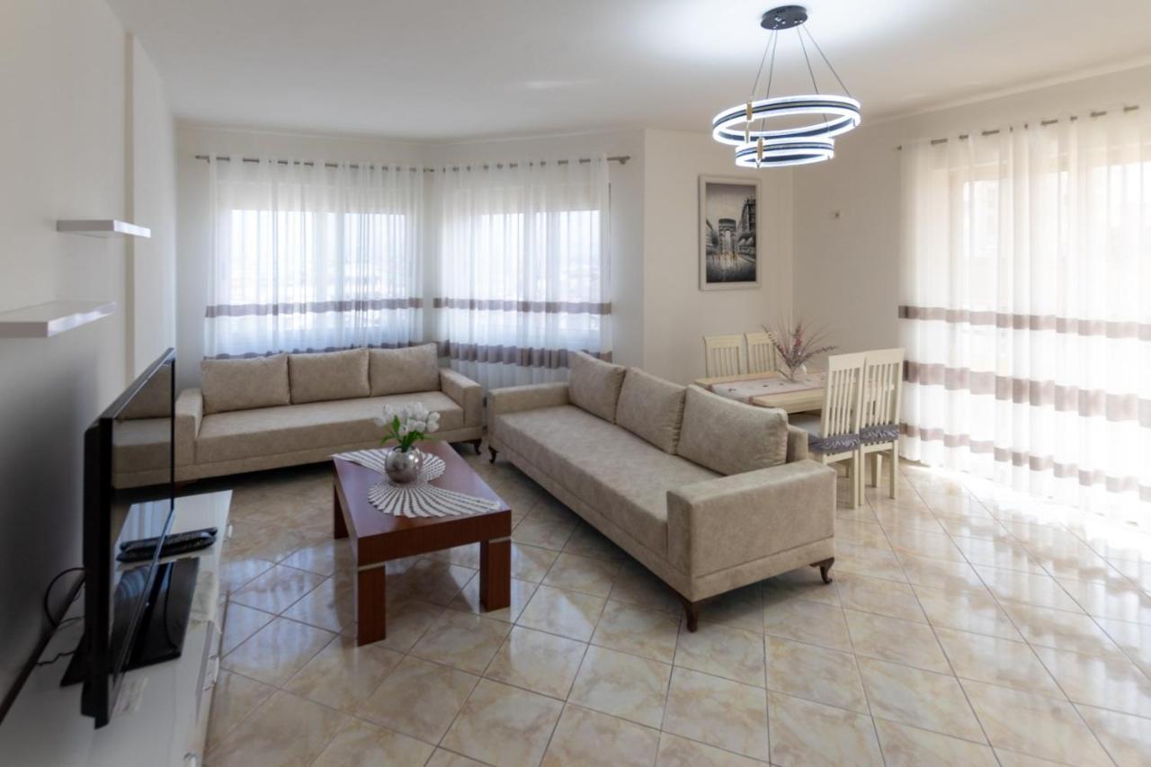 Spacious 2 Bedroom Apartment In Durres Beach Exteriör bild
