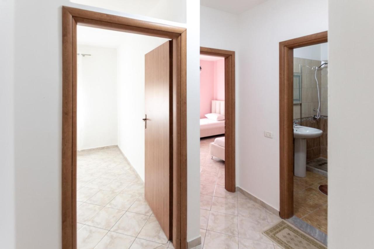 Spacious 2 Bedroom Apartment In Durres Beach Exteriör bild