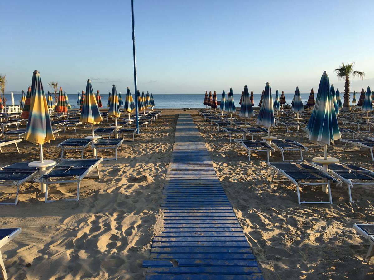 Spacious 2 Bedroom Apartment In Durres Beach Exteriör bild